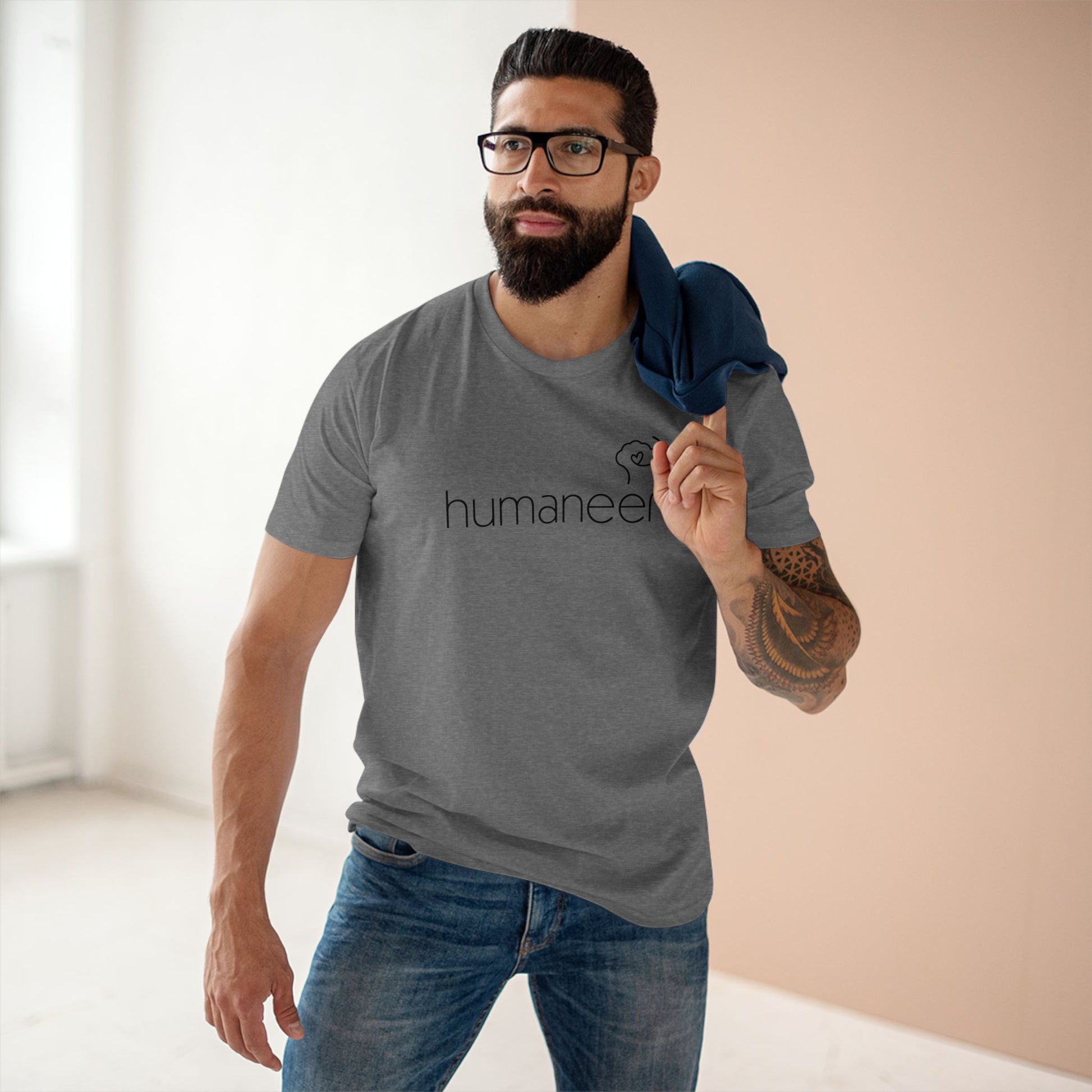 HUMANEER IN BLACK